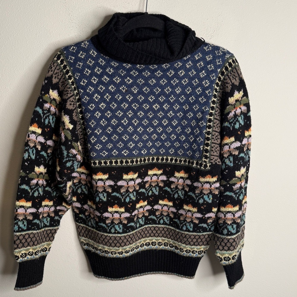 NorthCrest Womens L Fair‎ Isle Knit Turtleneck Sweater Floral Pattern - Picture 2 of 4